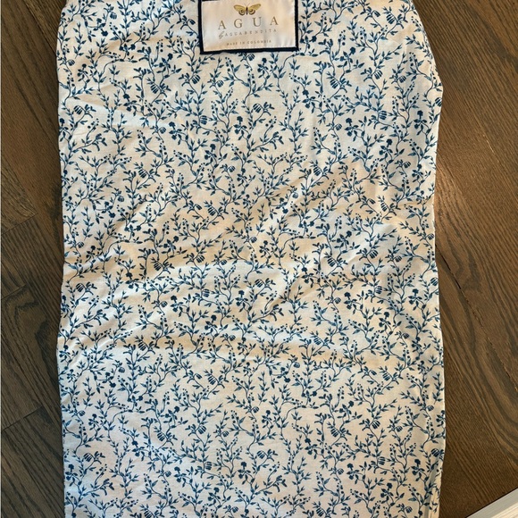 NWT- The most beautiful Agua Bendita bell- sleeved white crop top - Picture 2 of 3